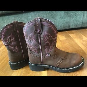 ON HOLD Justin gypsy cowboy boot